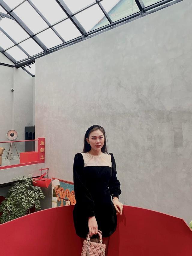 1643972384270089928.jpg 44.jpg